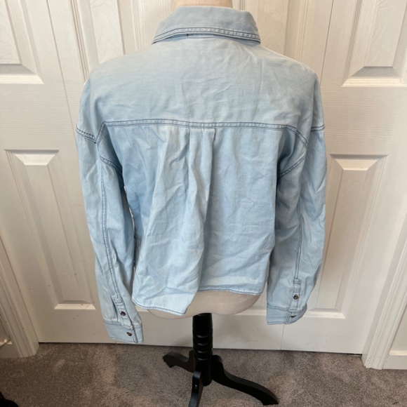Harlow size M chambray top - Picture 7 of 10